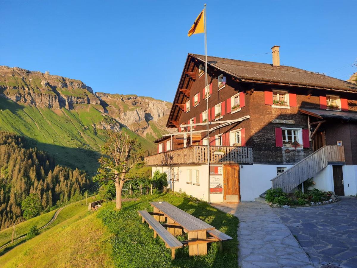 Berggasthaus Gitschenen Hotel Isenthal Buitenkant foto