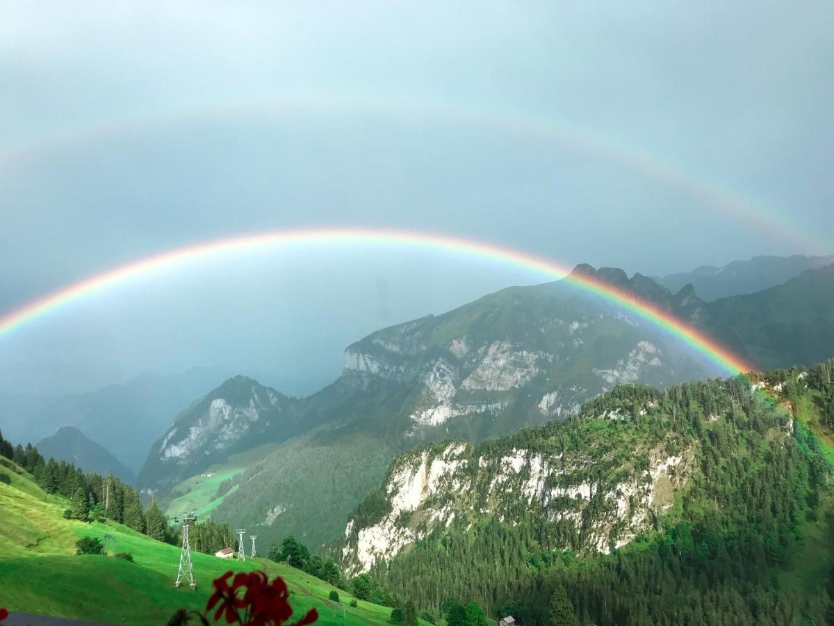 Berggasthaus Gitschenen Hotel Isenthal Buitenkant foto